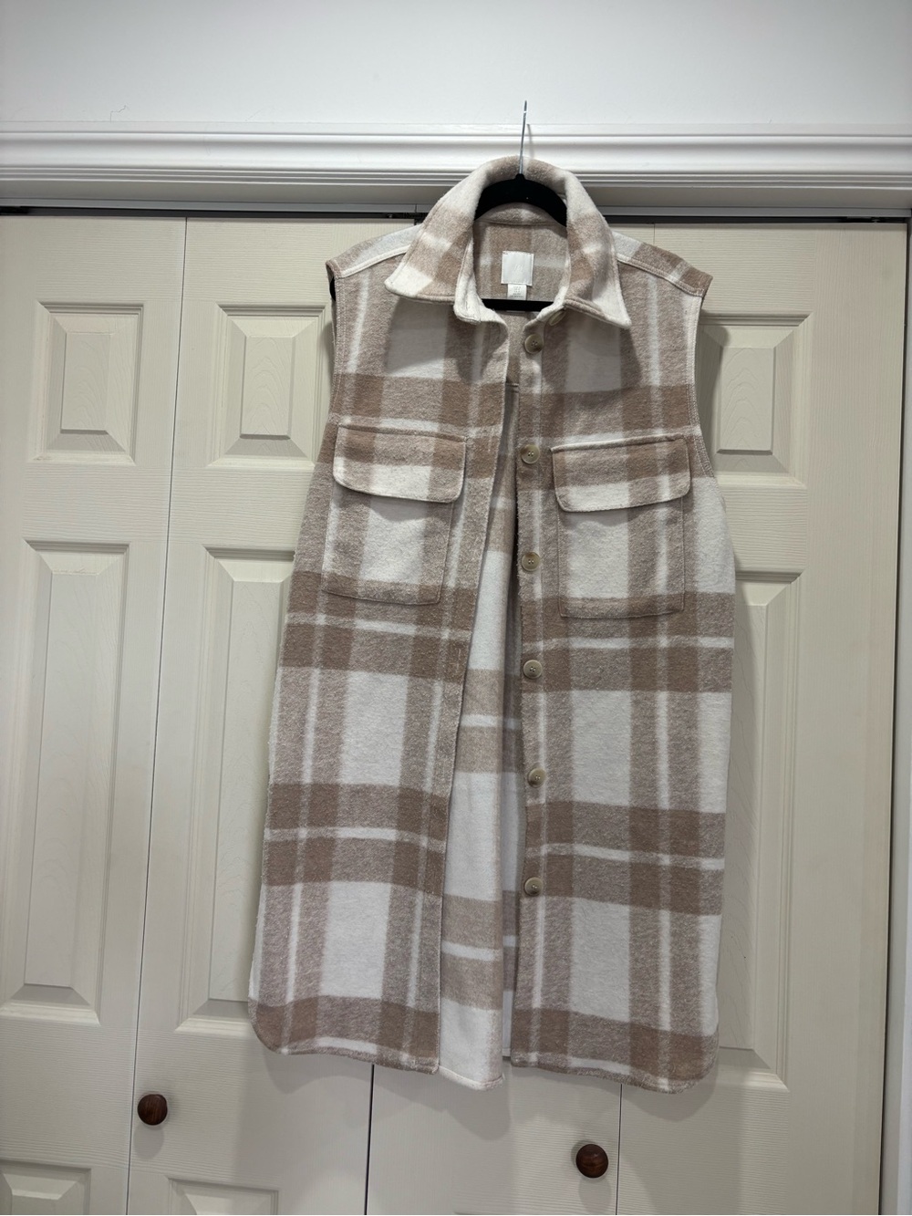 H&M Neutral Cream Plaid Sleeveless Shacket Vest